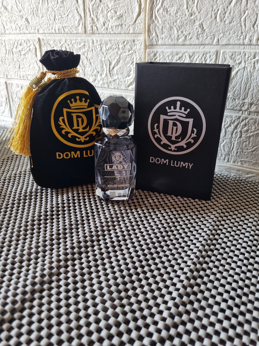 Lady - DOM LUMY